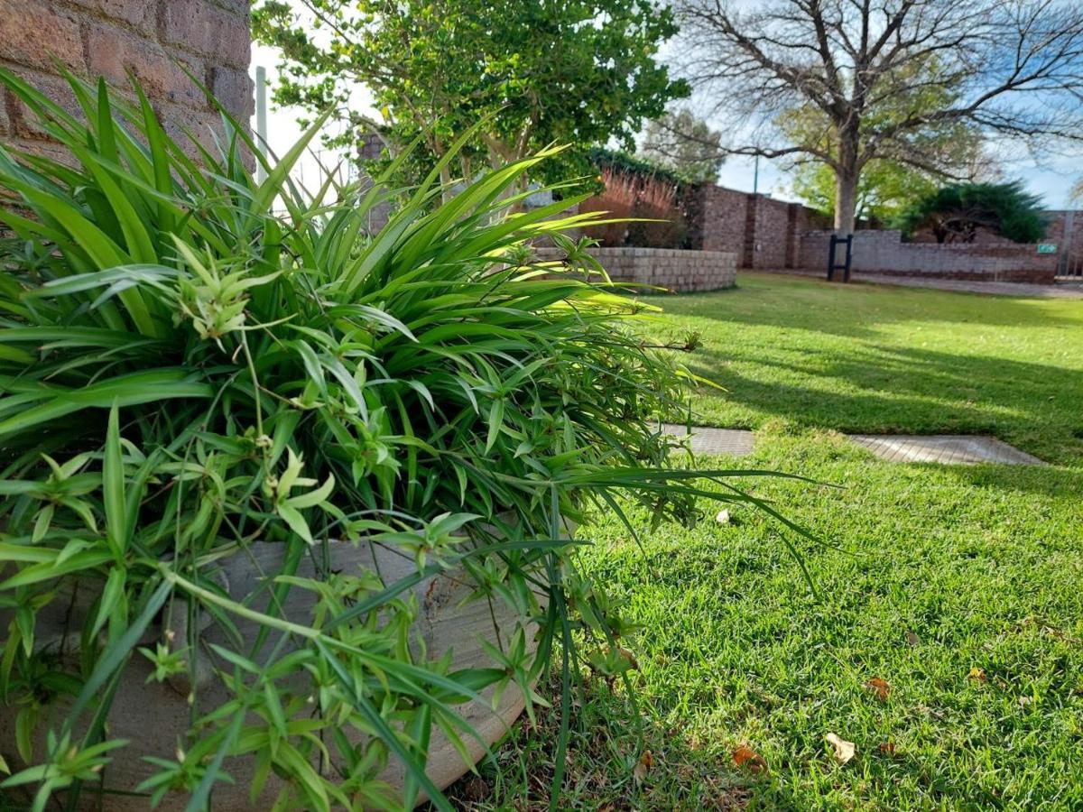 Aloes Guest House 62 On Meintjies Middelburg  Luaran gambar